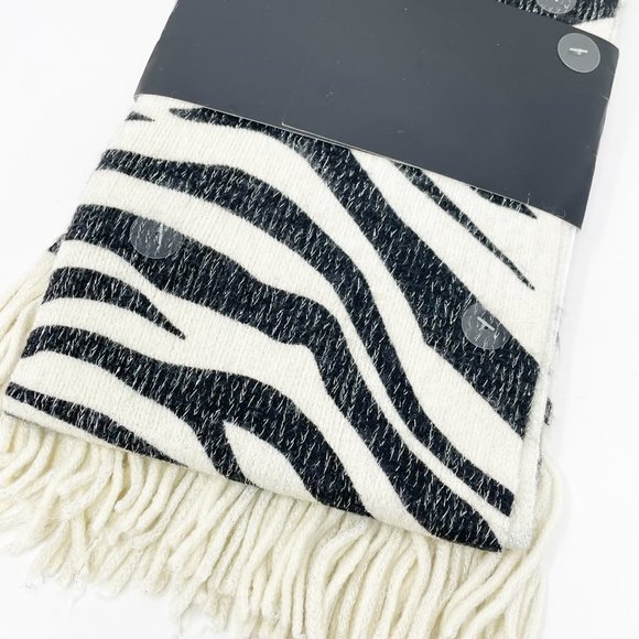 Steve Madden Womens Ivory & Black Zebra Scarf and Gloves One Size NEW With Tag - Picture 5 of 5